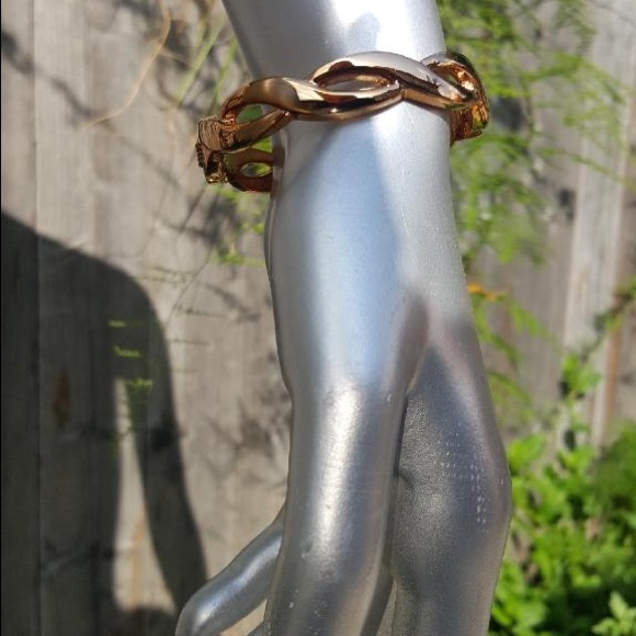 Melania Trump bracelet - Picture 6 of 8